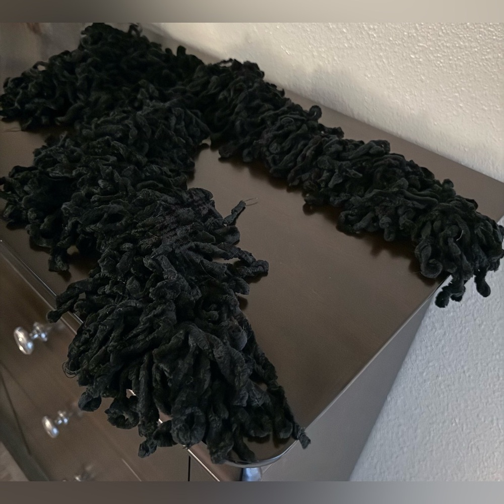 Soft Black Shaggy Scarf Wrap Fringe Textured Winter Fashion Accessory - Picture 2 of 3